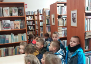 Poznajemy zasady korzystania z biblioteki.