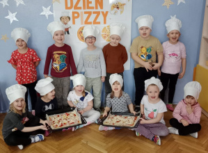 10.02.2022 r. "Dzień Pizzy" w grupie "Jeżyków"