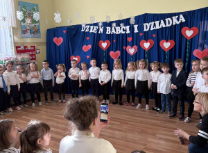 27.01.2025 r. Dzień Babci i Dziadka w grupie Biedronek.