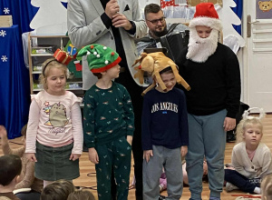 15.12.2025 r. Grudniowy koncert muzyczny pt. Domowe kolędy