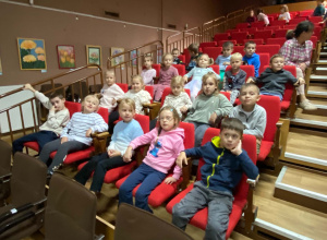 07.10.2026 r. Wyjście grup Misie i Biedronki do MCK Tkacz na film pt. Kacper i Emma najlepsi przyjaciele - pierwsze spotkanie z cyklu Nowe Horyzonty.